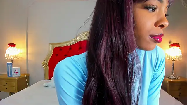 Snapshot of adaraSmiith chatting on February 14, 12:47 pm adaraSmiith online show from February 14, 12:47 pm