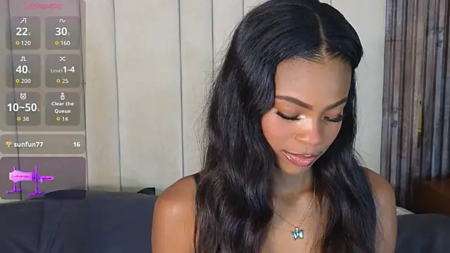 adaraSmiith online show from April 2, 8:39 pm