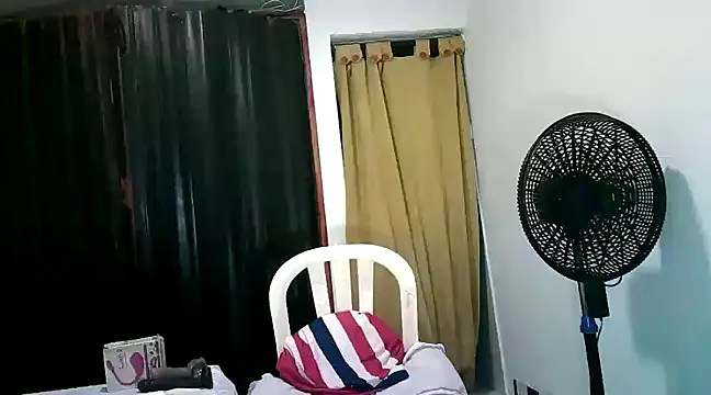 kimmiemm online show from February 21, 3:12 am