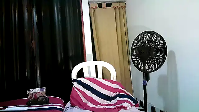 kimmiemm online show from March 15, 10:11 pm