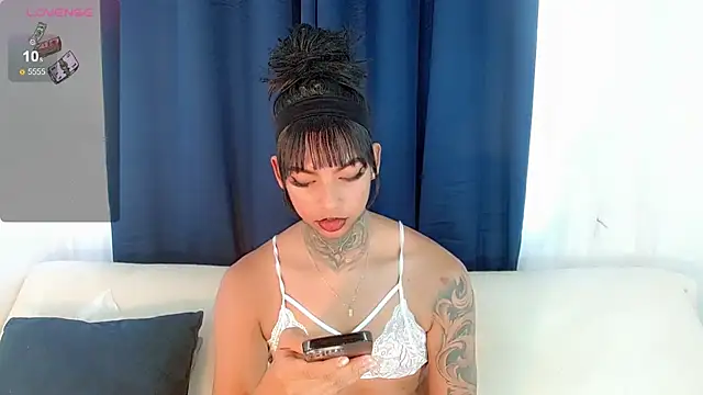 laura sweett120 online show from November 7, 1:33 pm