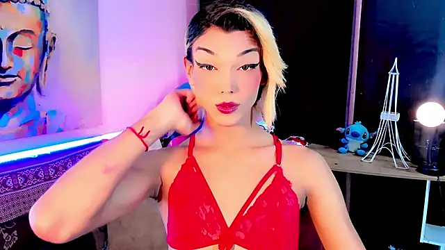 Snapshot of the-horus-girl chatting on March 11, 4:32 am the-horus-girl online show from March 11, 4:32 am