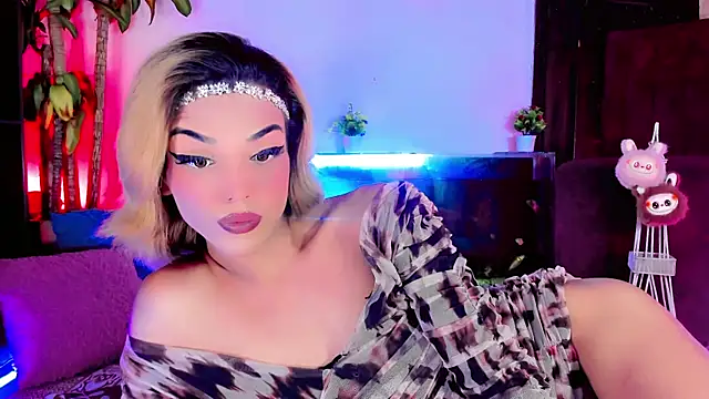 Snapshot of the-horus-girl chatting on September 19, 7:32 am the-horus-girl online show from September 19, 7:32 am