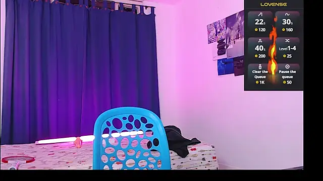 Snapshot of Sanit_Di chatting on February 15, 1:49 pm Sanit Di online show from February 15, 1:49 pm