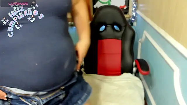 Snapshot of isaReyes chatting on December 14, 6:41 pm isaReyes online show from December 14, 6:41 pm