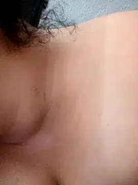 Snapshot of isaReyes chatting on October 25, 11:40 am isaReyes online show from October 25, 11:40 am