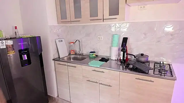 rose scottt online show from March 15, 6:14 pm