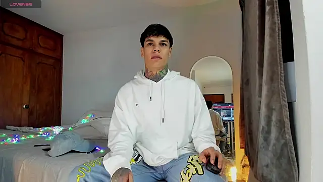 Jordyrodriiguez online show from December 25, 6:52 am