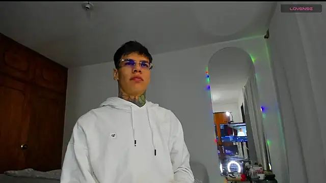 Jordyrodriiguez online show from February 6, 3:27 am