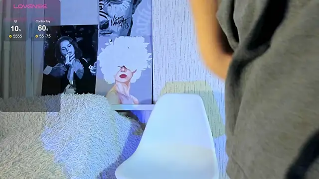 Snapshot of luna-catt chatting on February 22, 9:04 pm luna-catt online show from February 22, 9:04 pm