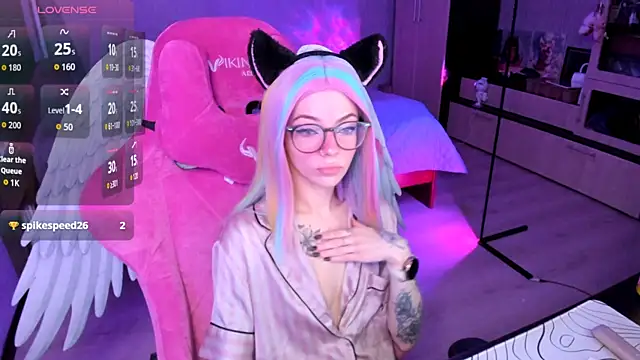 Snapshot of The_love_project chatting on November 6, 11:26 pm The love project online show from November 6, 11:26 pm