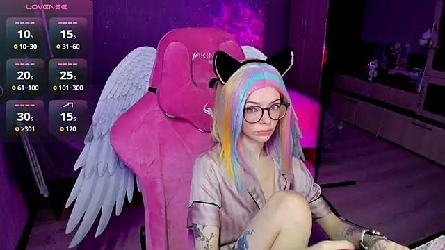 Snapshot of The_love_project chatting on November 14, 11:24 pm The love project online show from November 14, 11:24 pm