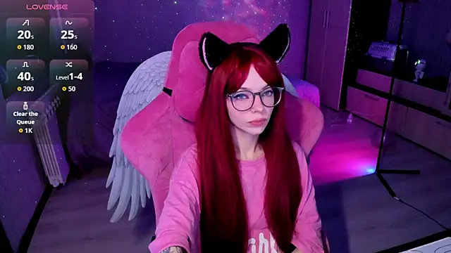 Snapshot of The_love_project chatting on November 28, 1:08 am The love project online show from November 28, 1:08 am