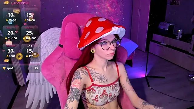 Snapshot of The_love_project chatting on December 3, 12:07 am The love project online show from December 3, 12:07 am