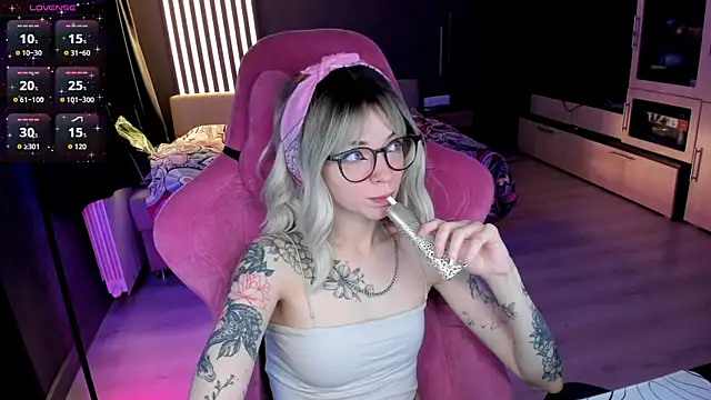 The love project online show from May 11, 9:56 pm
