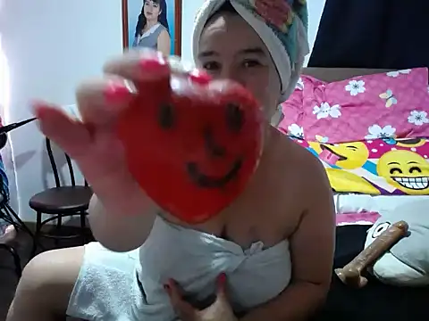 Sweeetness Milf online show from January 9, 5:00 pm