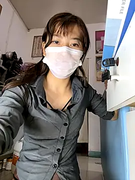 Snapshot of andii-1 chatting on November 10, 1:59 am andii-1 online show from November 10, 1:59 am