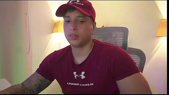 Snapshot of appolo_allen chatting on November 23, 3:28 am appolo allen online show from November 23, 3:28 am