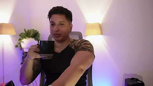 appolo allen online show from April 22, 4:59 am