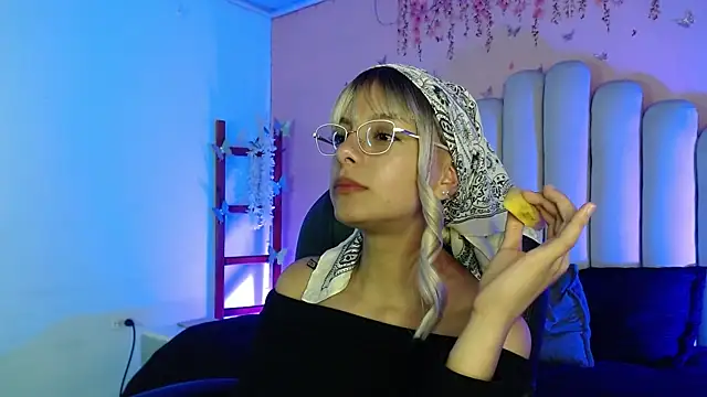 peyton golden1 online show from October 15, 3:28 am