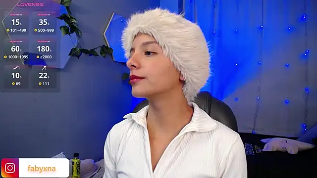 Snapshot of peyton_golden1 chatting on November 2, 3:09 am peyton golden1 online show from November 2, 3:09 am