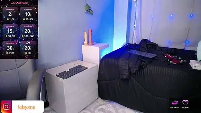 Snapshot of peyton_golden1 chatting on November 5, 3:28 am peyton golden1 online show from November 5, 3:28 am