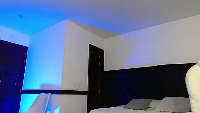 peyton golden1 online show from March 2, 5:08 am