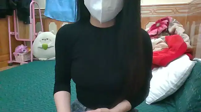 Snapshot of Yin-girl chatting on December 26, 11:43 am Yin-girl online show from December 26, 11:43 am