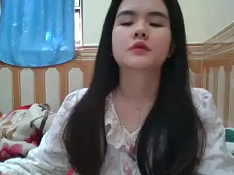 Snapshot of Yin-girl chatting on January 5, 5:51 am Yin-girl online show from January 5, 5:51 am