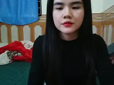 Snapshot of Yin-girl chatting on January 7, 11:58 am Yin-girl online show from January 7, 11:58 am