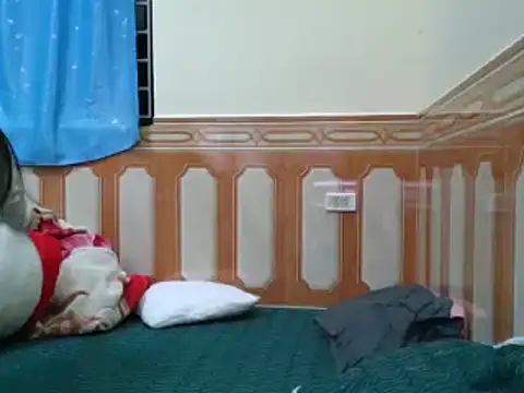 Snapshot of Yin-girl chatting on January 8, 11:54 am Yin-girl online show from January 8, 11:54 am