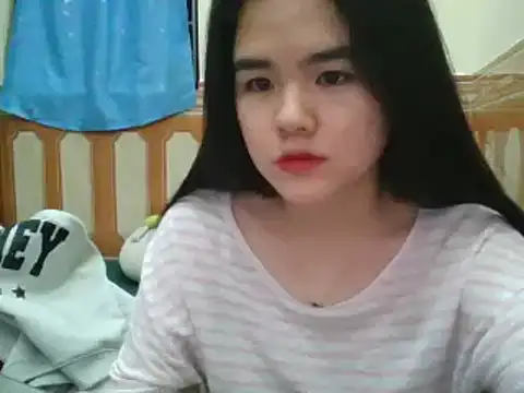 Snapshot of Yin-girl chatting on January 11, 11:45 am Yin-girl online show from January 11, 11:45 am