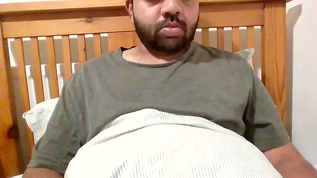 whoreboi98 online show from April 15, 9:15 pm