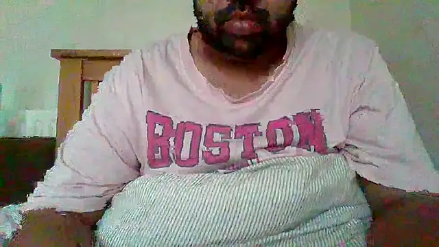 whoreboi98 online show from April 22, 5:36 pm