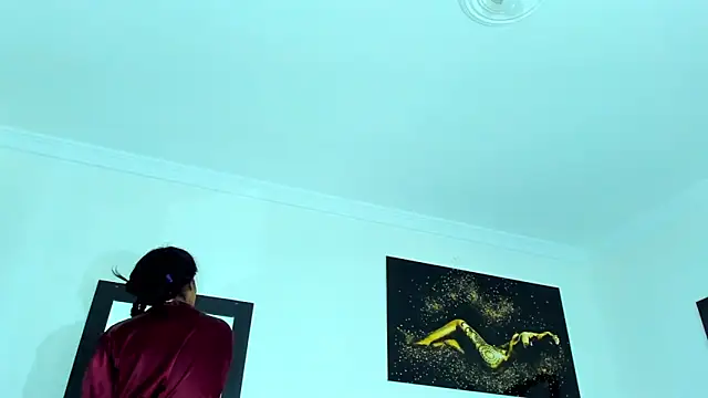 KimberlyBanks2 online show from February 6, 10:07 am