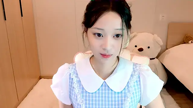 Xueb J online show from December 12, 12:44 pm