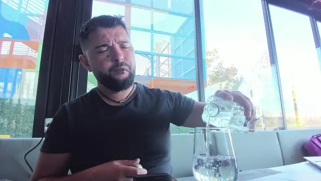 Winchesterguy online show from October 29, 11:23 am