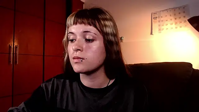 NEXT DOOR GIRL  online show from October 28, 10:23 pm