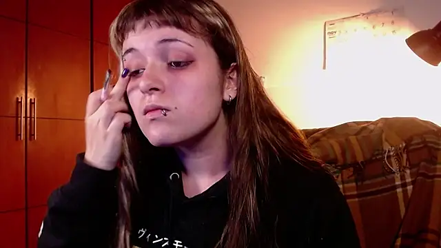 NEXT DOOR GIRL  online show from November 14, 11:24 pm