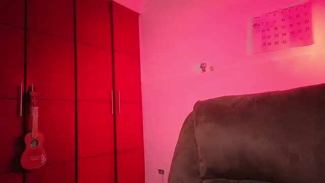 NEXT DOOR GIRL  online show from December 17, 10:38 pm