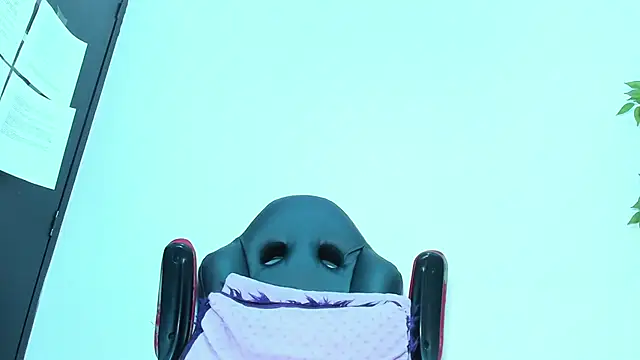 Briyit Doll online show from February 15, 9:38 am