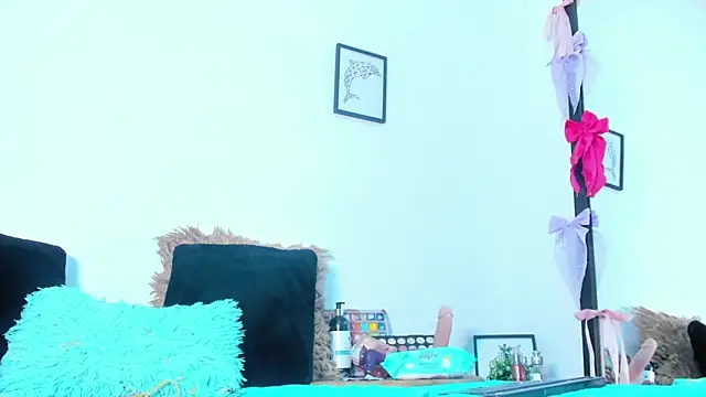 Briyit Doll online show from October 10, 7:35 pm