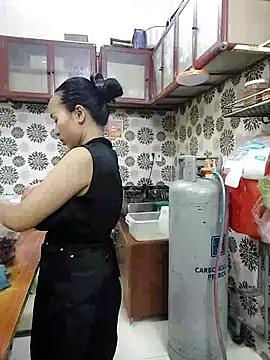 Snapshot of Yinzing_502 chatting on September 17, 6:26 am Yinzing 502 online show from September 17, 6:26 am