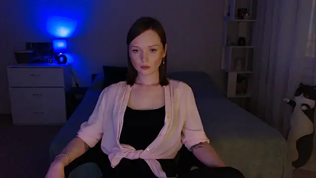 Snapshot of Allaria chatting on July 15, 5:29 pm Allaria online show from July 15, 5:29 pm