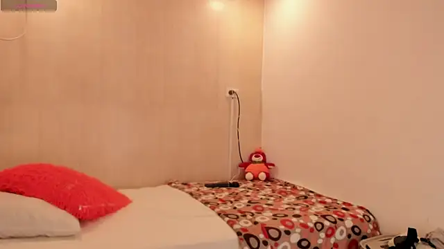 Snapshot of meganrossee69 chatting on September 14, 1:27 am meganrossee69 online show from September 14, 1:27 am