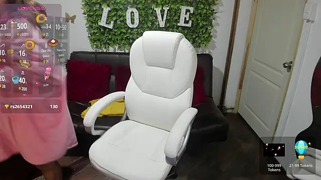 Snapshot of Enma__clark chatting on January 18, 7:28 am Enma clark online show from January 18, 7:28 am