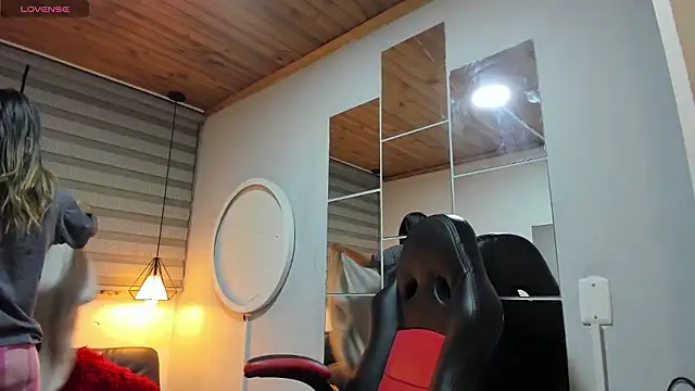 Enma  clark online show from January 14, 9:04 am