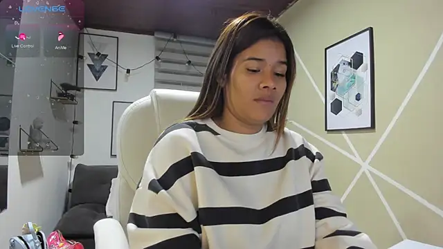 Enma  clark online show from April 24, 4:15 am