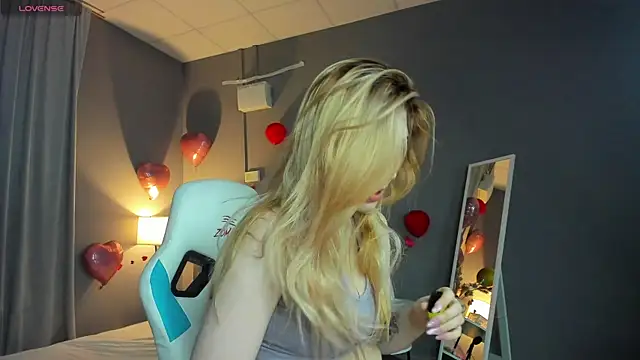 Vanessa Walters online show from March 7, 2:15 am