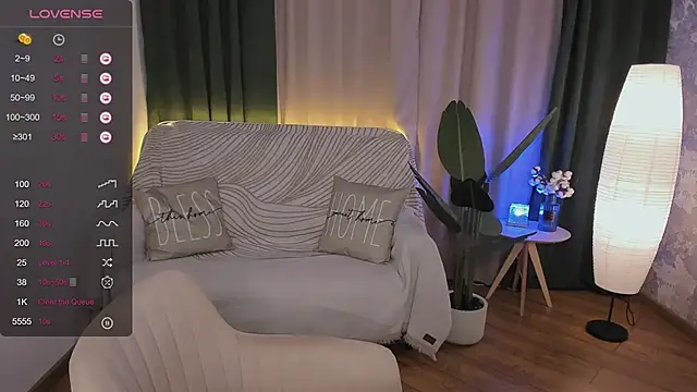 Snapshot of annacooleman chatting on December 12, 8:57 am annacooleman online show from December 12, 8:57 am